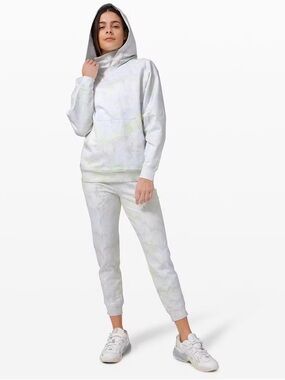 Lululemon LA Sweat Pant 26” Watercolor, no size tag, but fits a size 6